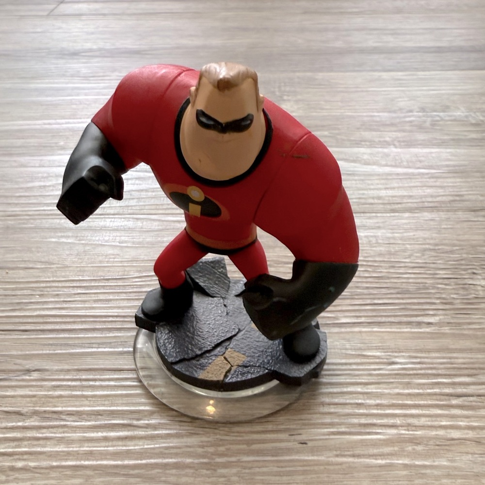 3/$20 Mr. Incredible Disney Infinity Figure